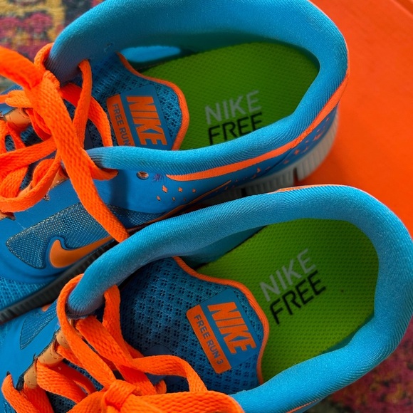 NIB Nike | Women’s Vibrant Blue/Neon Orange Nike Free Run +3 Sneakers, size 6 - Picture 4 of 13